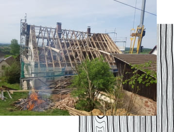 Altbau, welcher gerade abgerissen und saniert wird